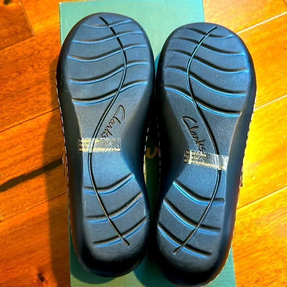 Clarks Loafers Size 8.5W